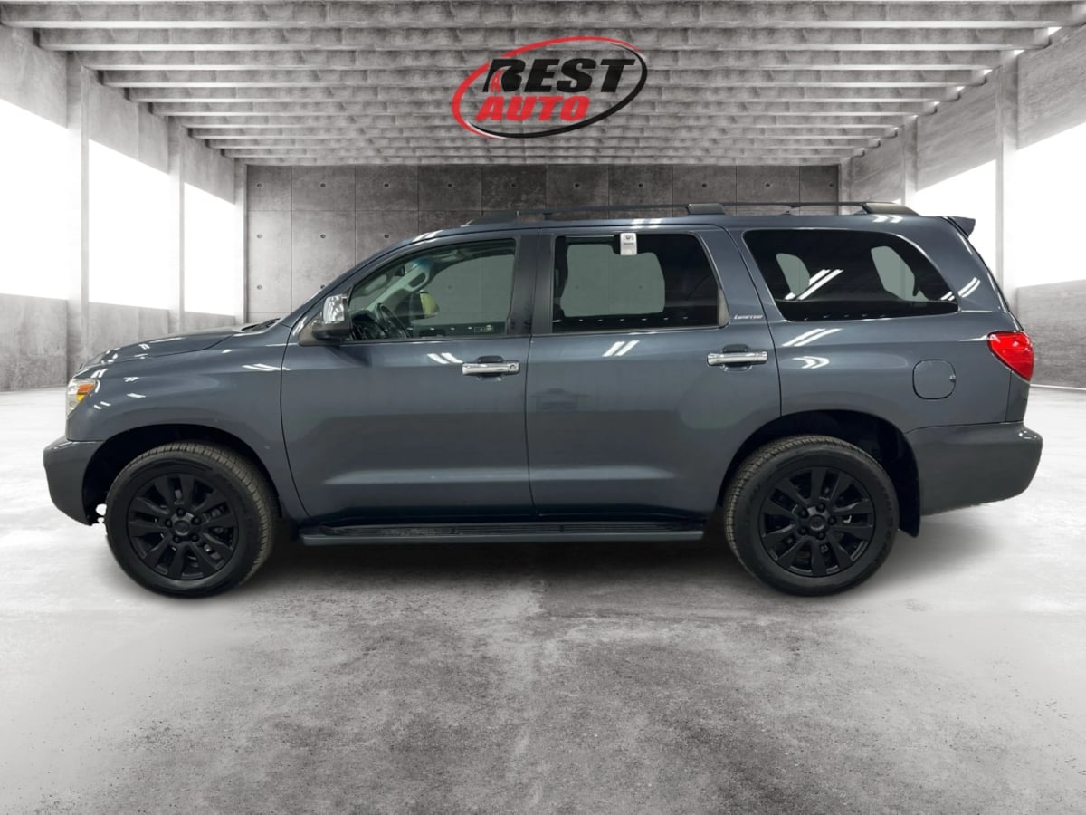 2010 Toyota Sequoia photo 7