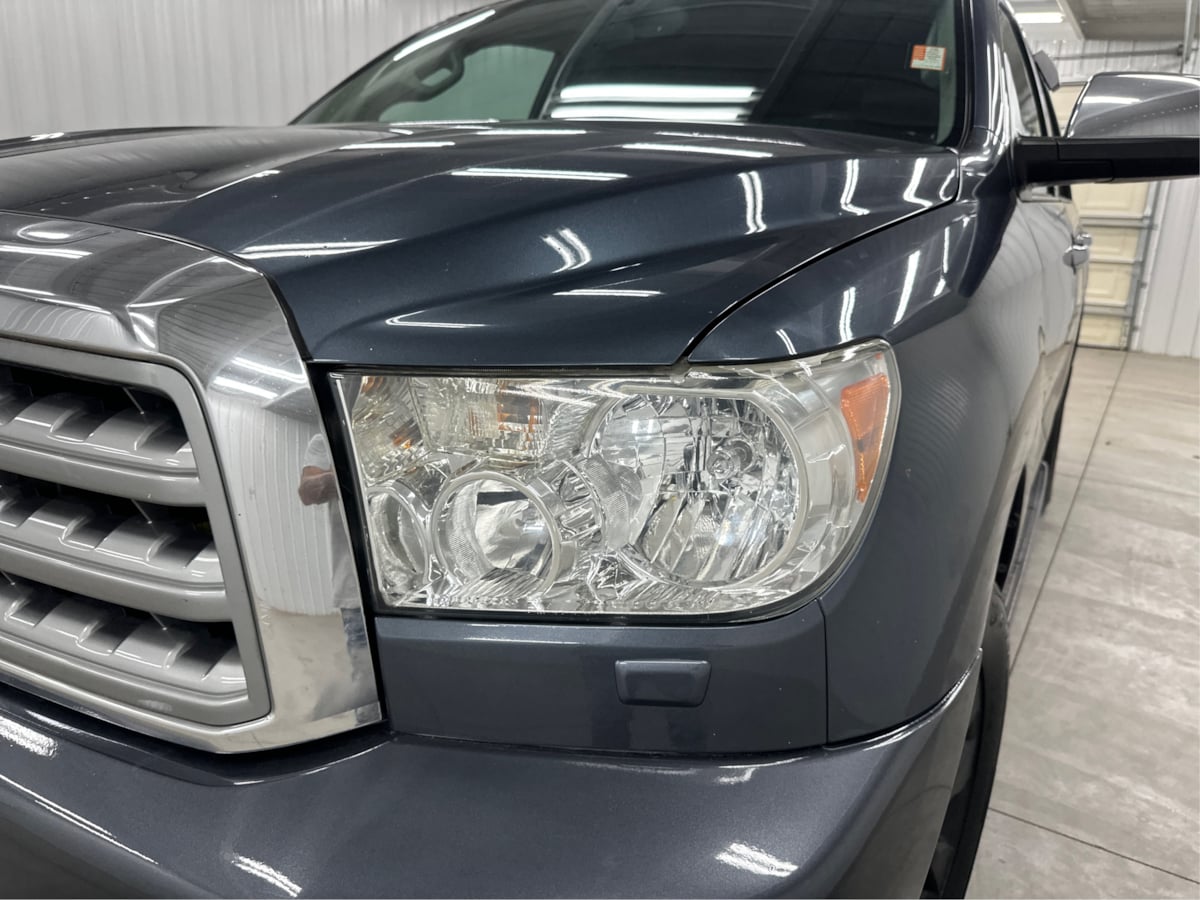 2010 Toyota Sequoia photo 38