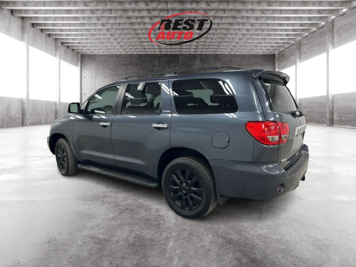 2010 Toyota Sequoia photo 6