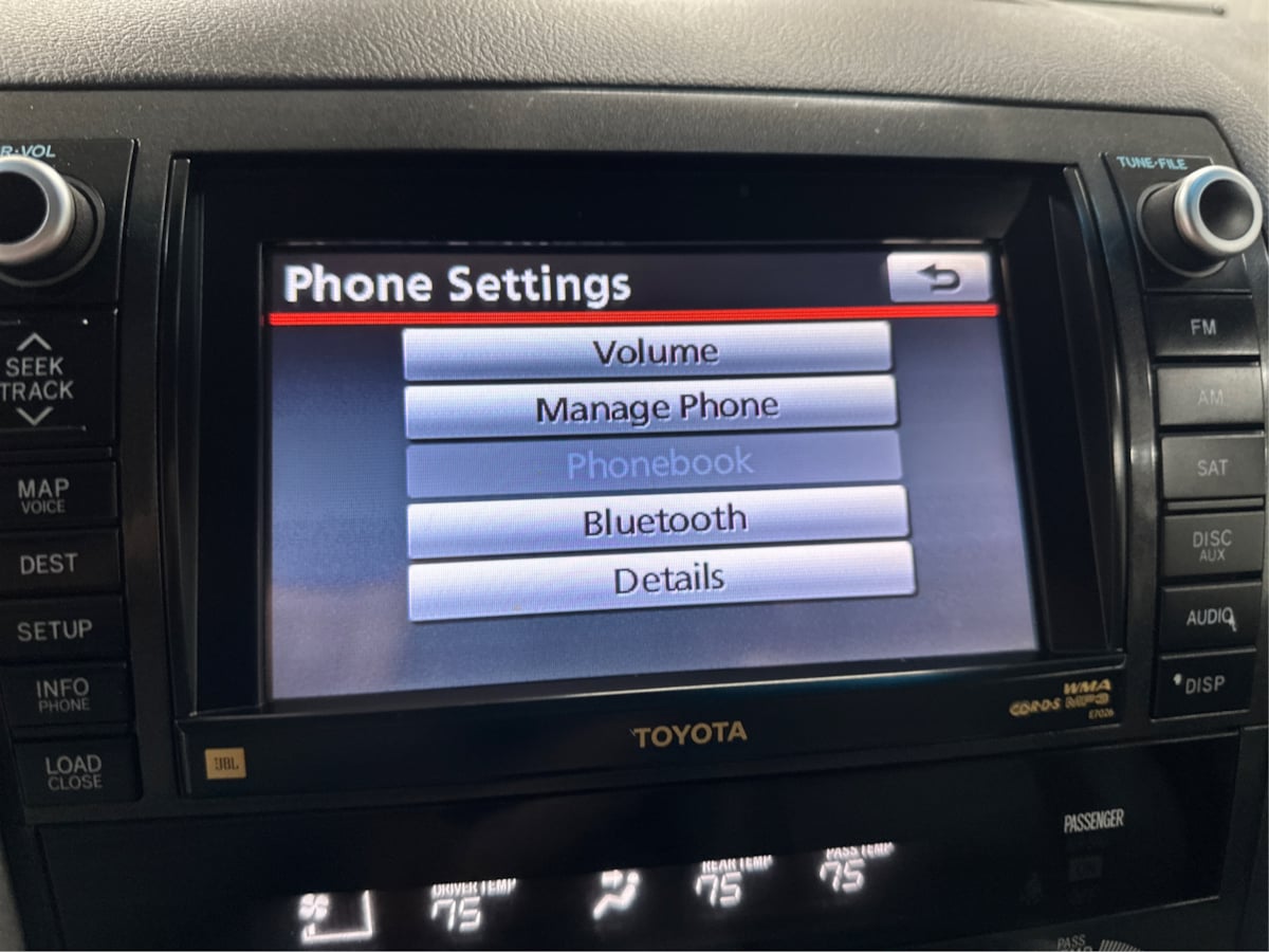 2010 Toyota Sequoia photo 47