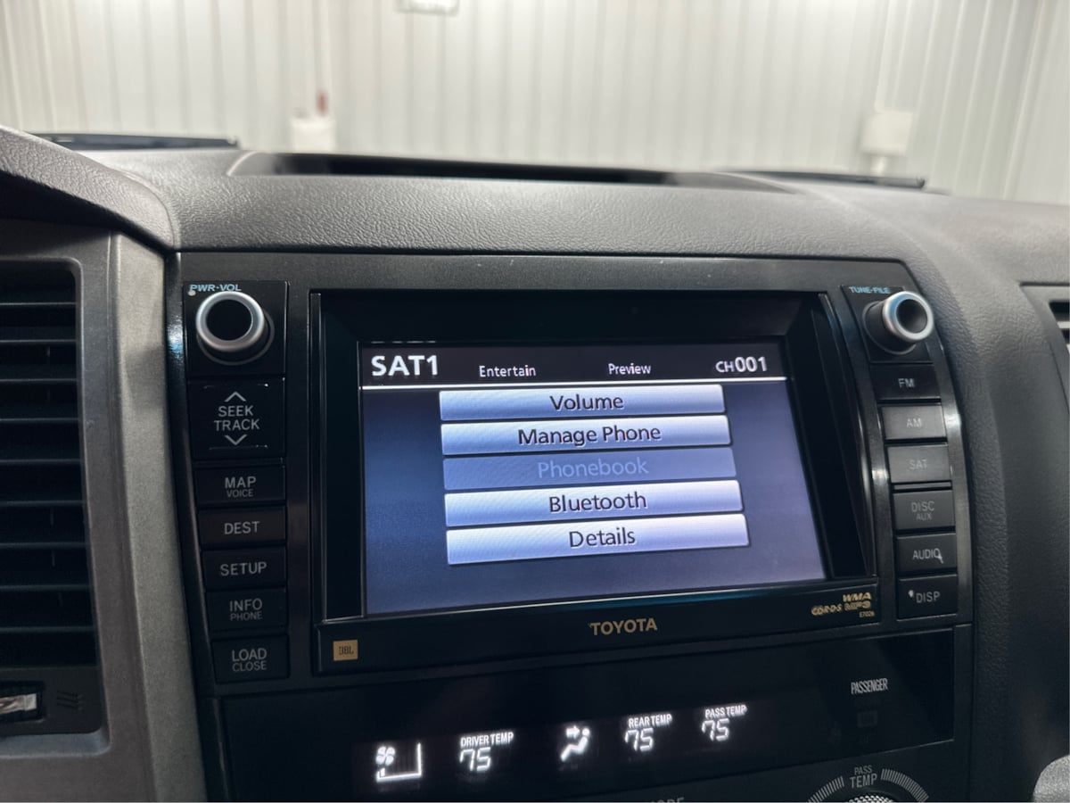 2010 Toyota Sequoia photo 48