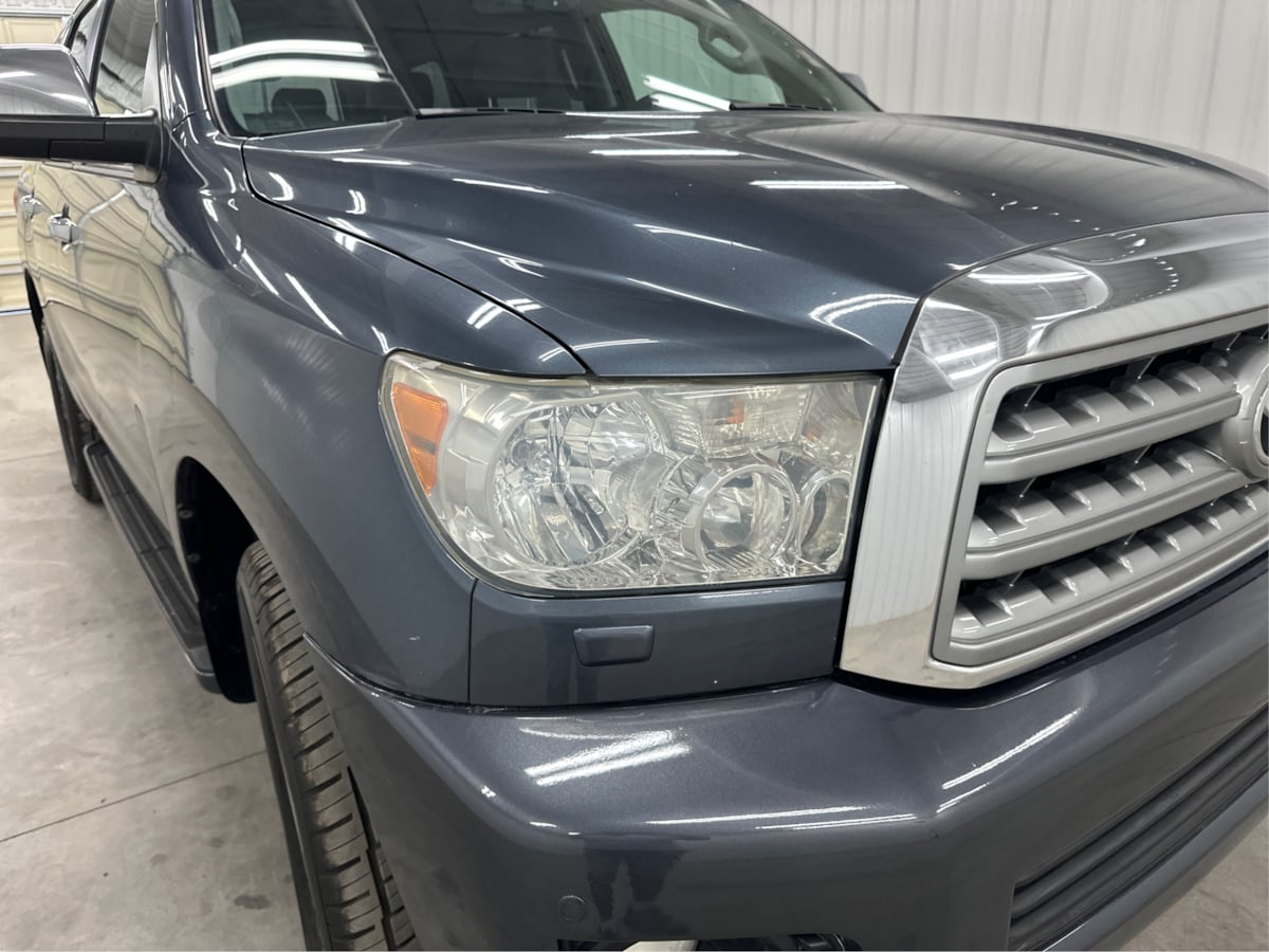 2010 Toyota Sequoia photo 41