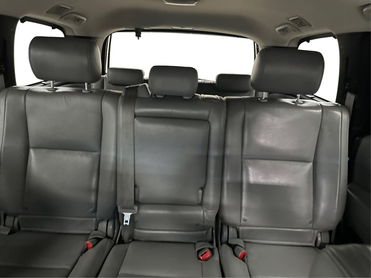 2010 Toyota Sequoia photo 17