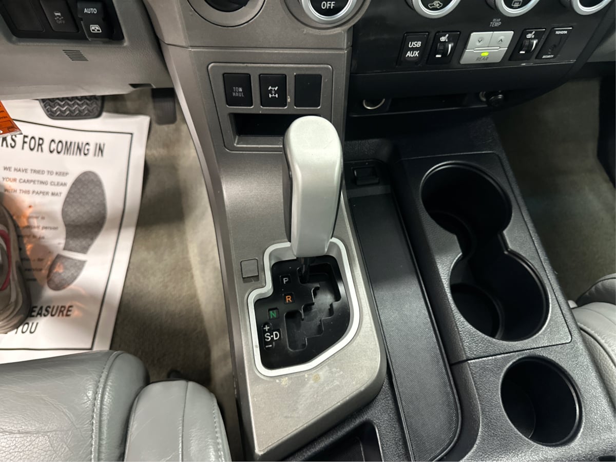 2010 Toyota Sequoia photo 51