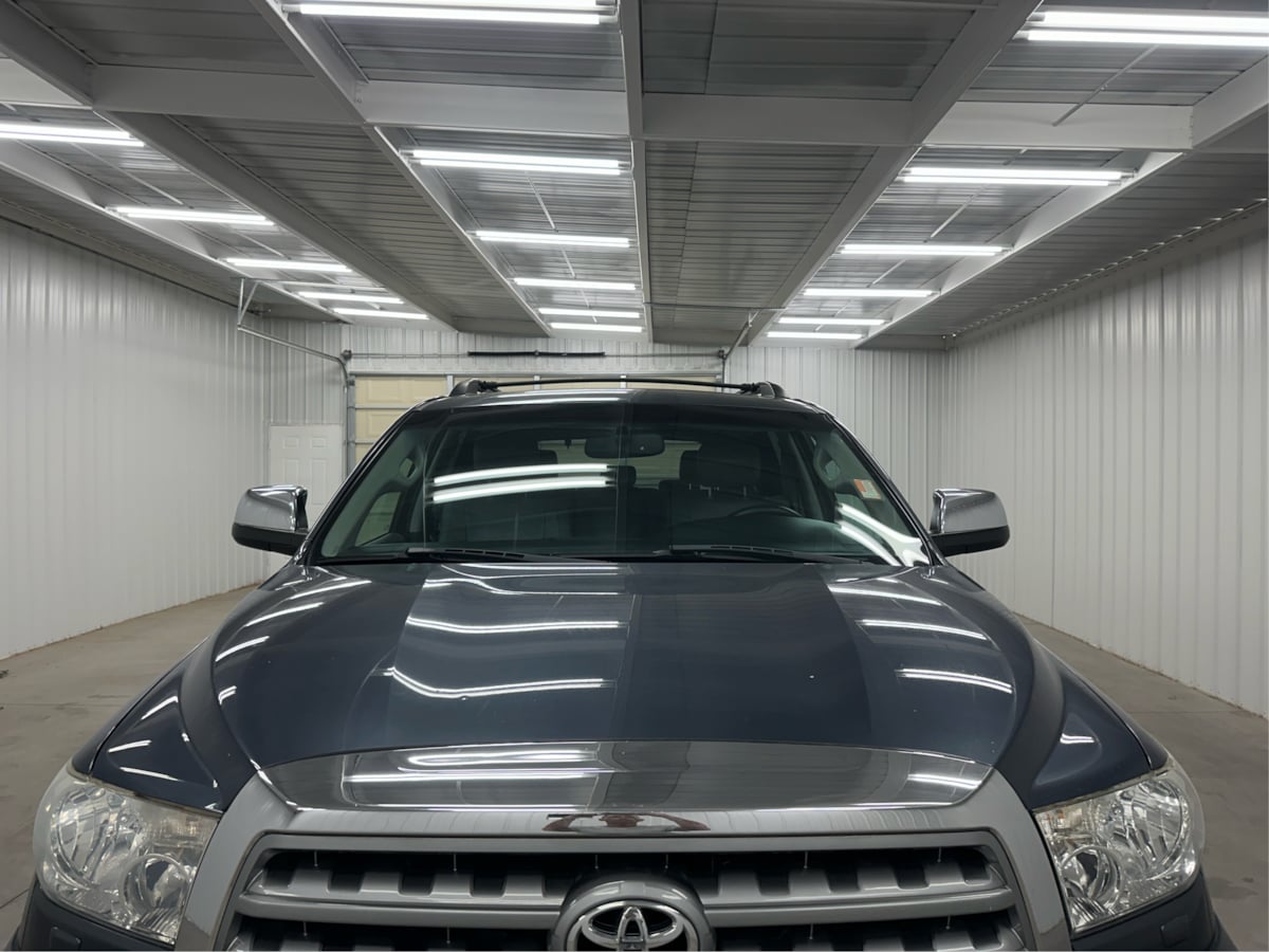 2010 Toyota Sequoia photo 26