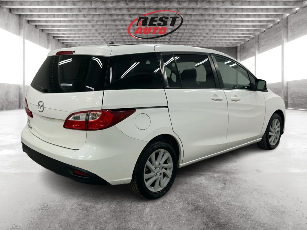 2012 Mazda Mazda5 Sport photo 4