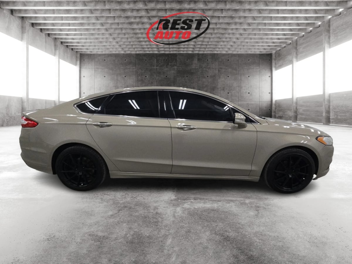 2015 Ford Fusion Titanium photo 3