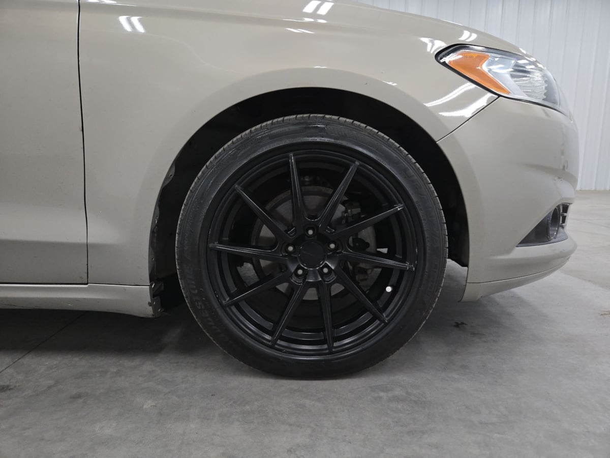 2015 Ford Fusion Titanium photo 26