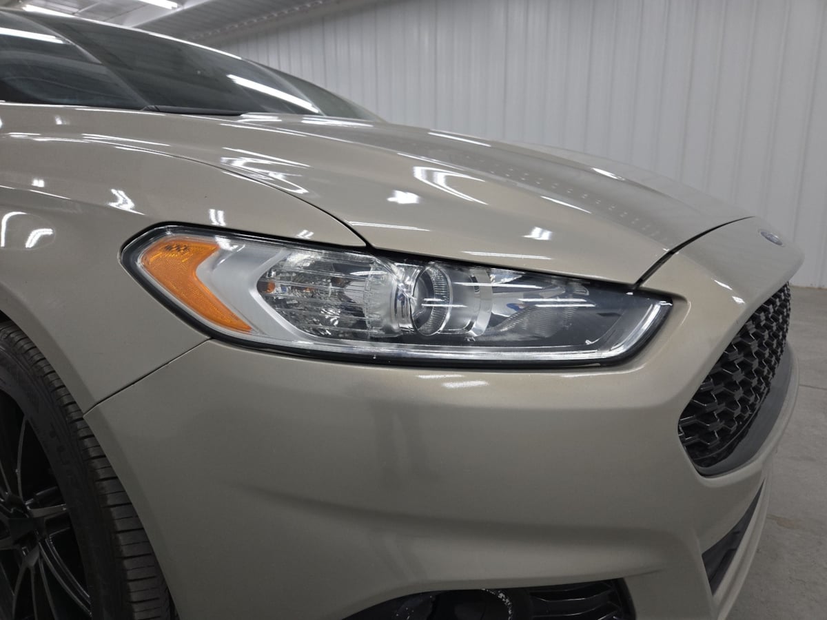 2015 Ford Fusion Titanium photo 34