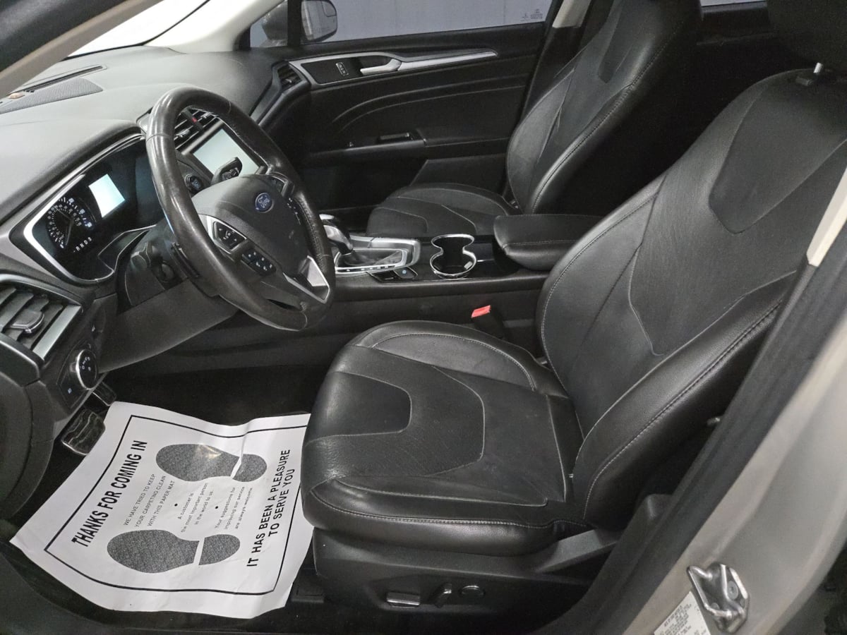 2015 Ford Fusion Titanium photo 9