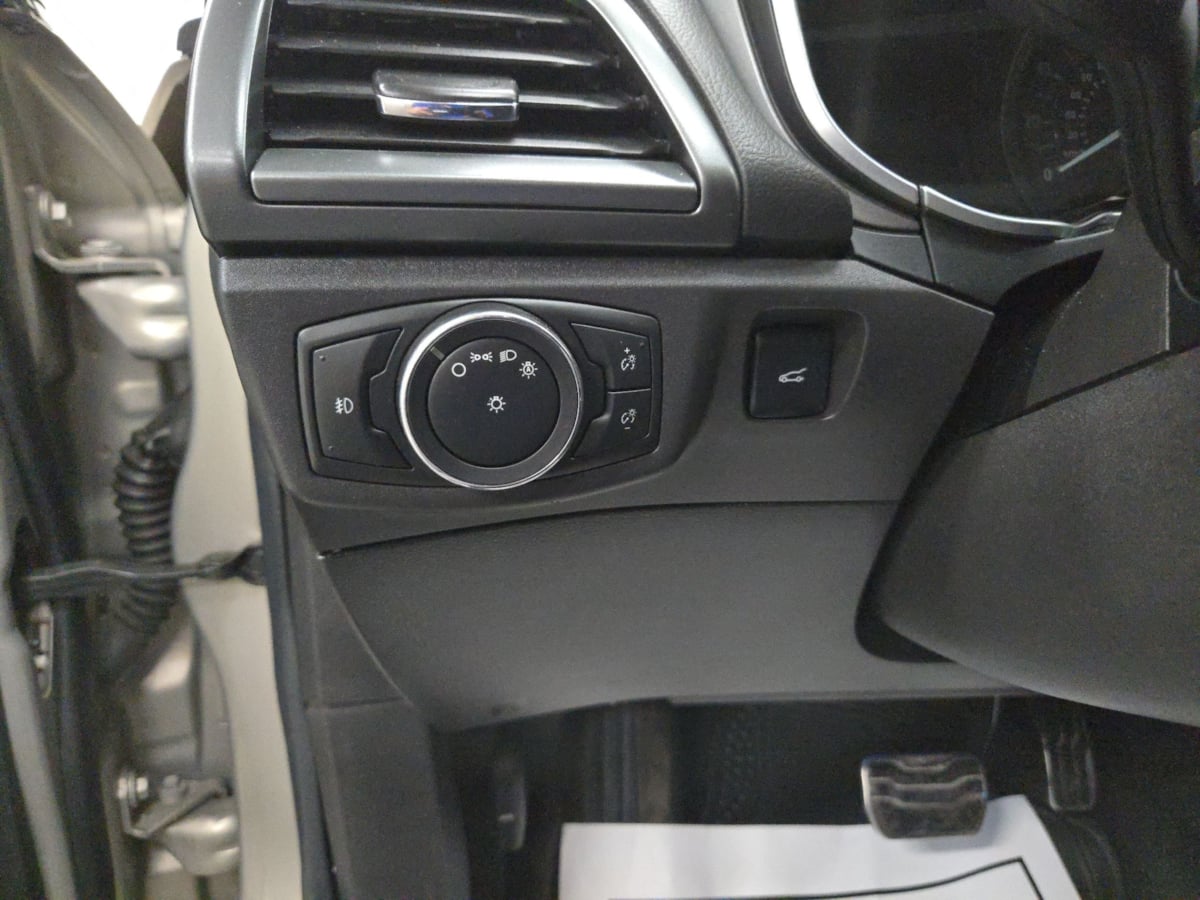 2015 Ford Fusion Titanium photo 18