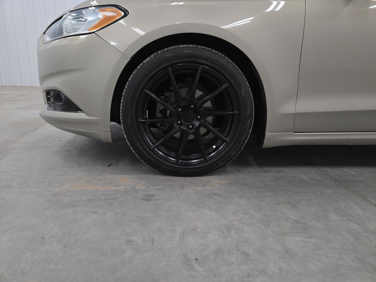 2015 Ford Fusion Titanium photo 29