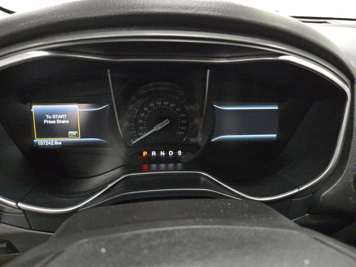 2015 Ford Fusion Titanium photo 16
