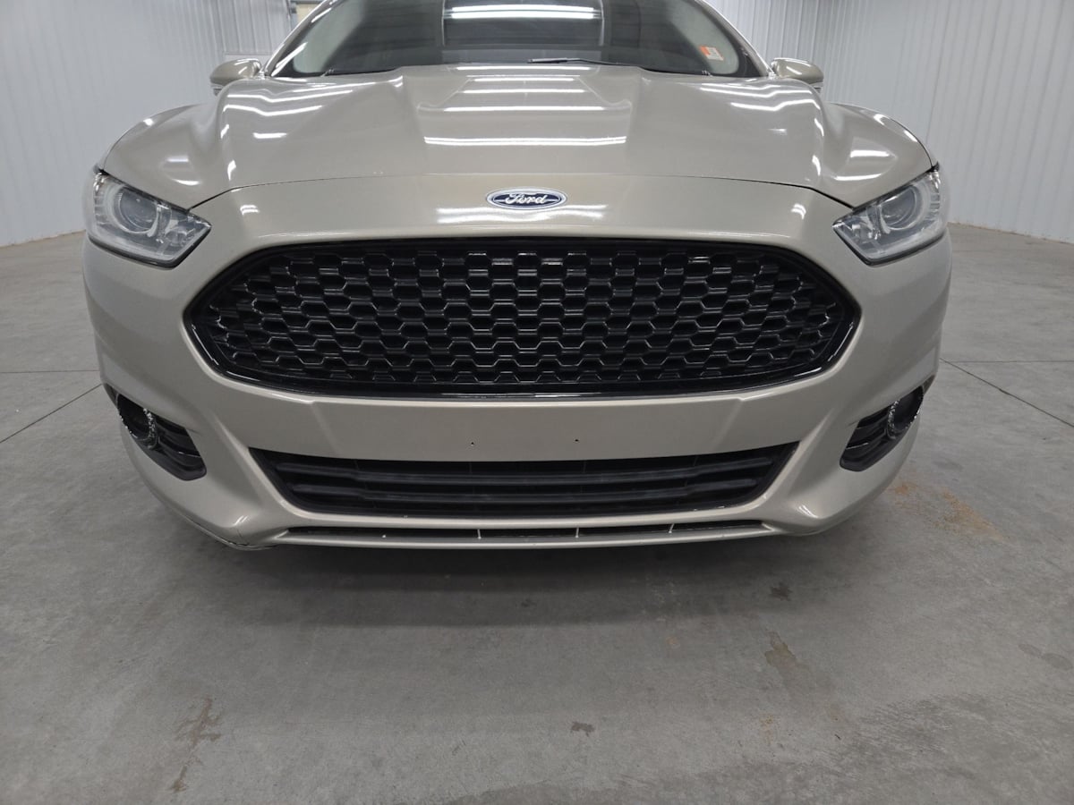2015 Ford Fusion Titanium photo 21