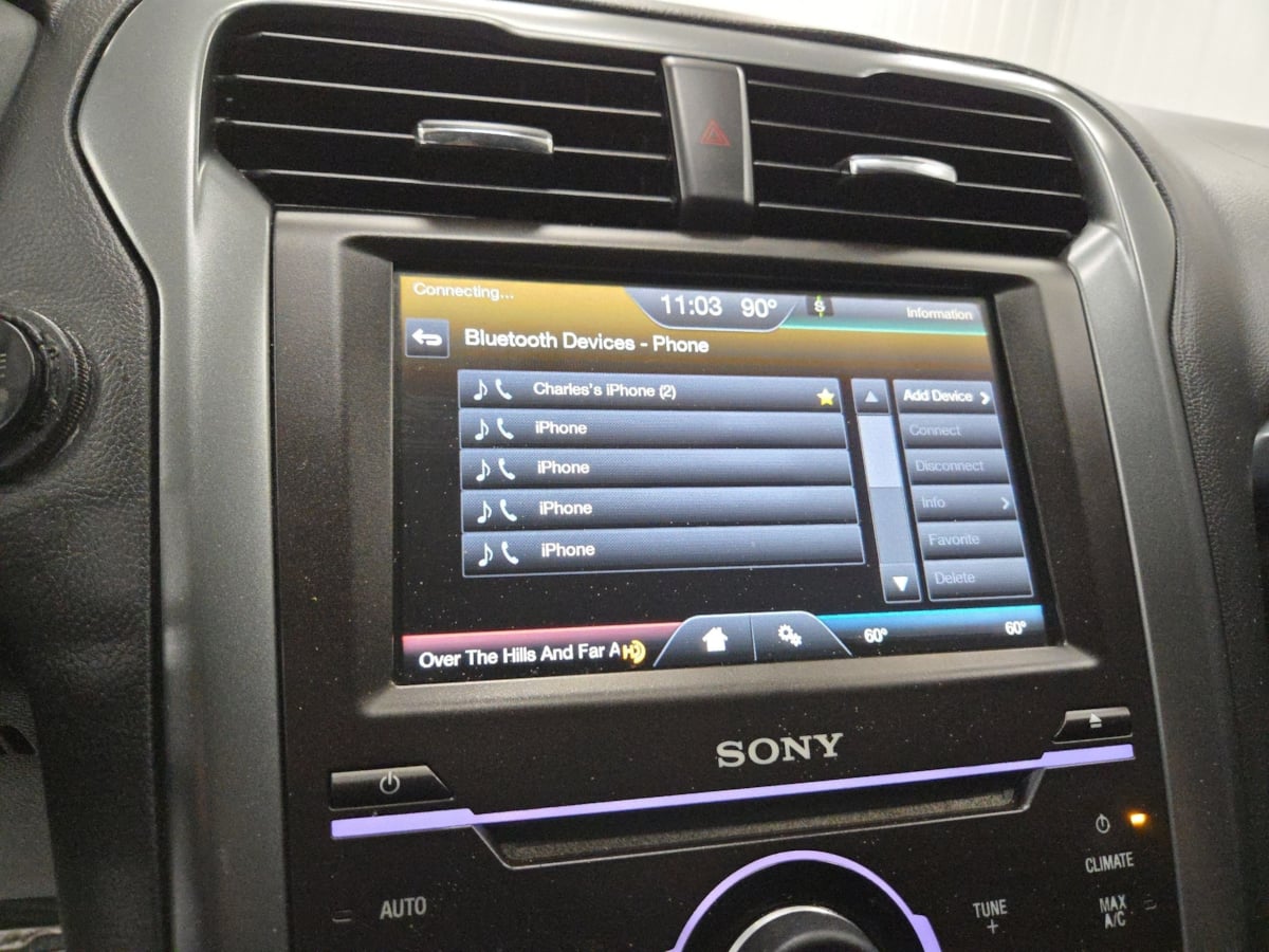 2015 Ford Fusion Titanium photo 36