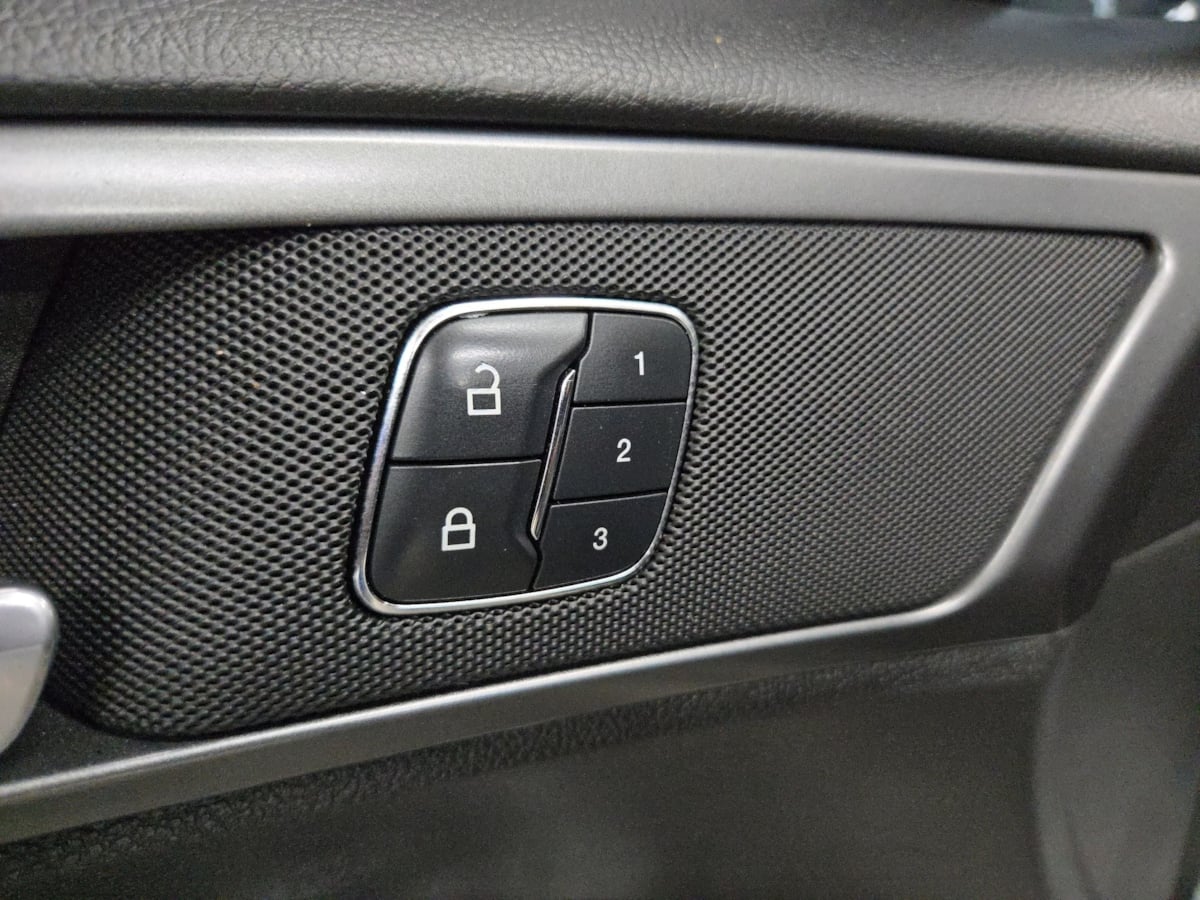 2015 Ford Fusion Titanium photo 46