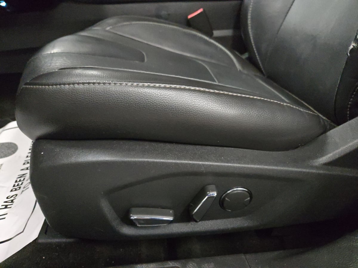 2015 Ford Fusion Titanium photo 47