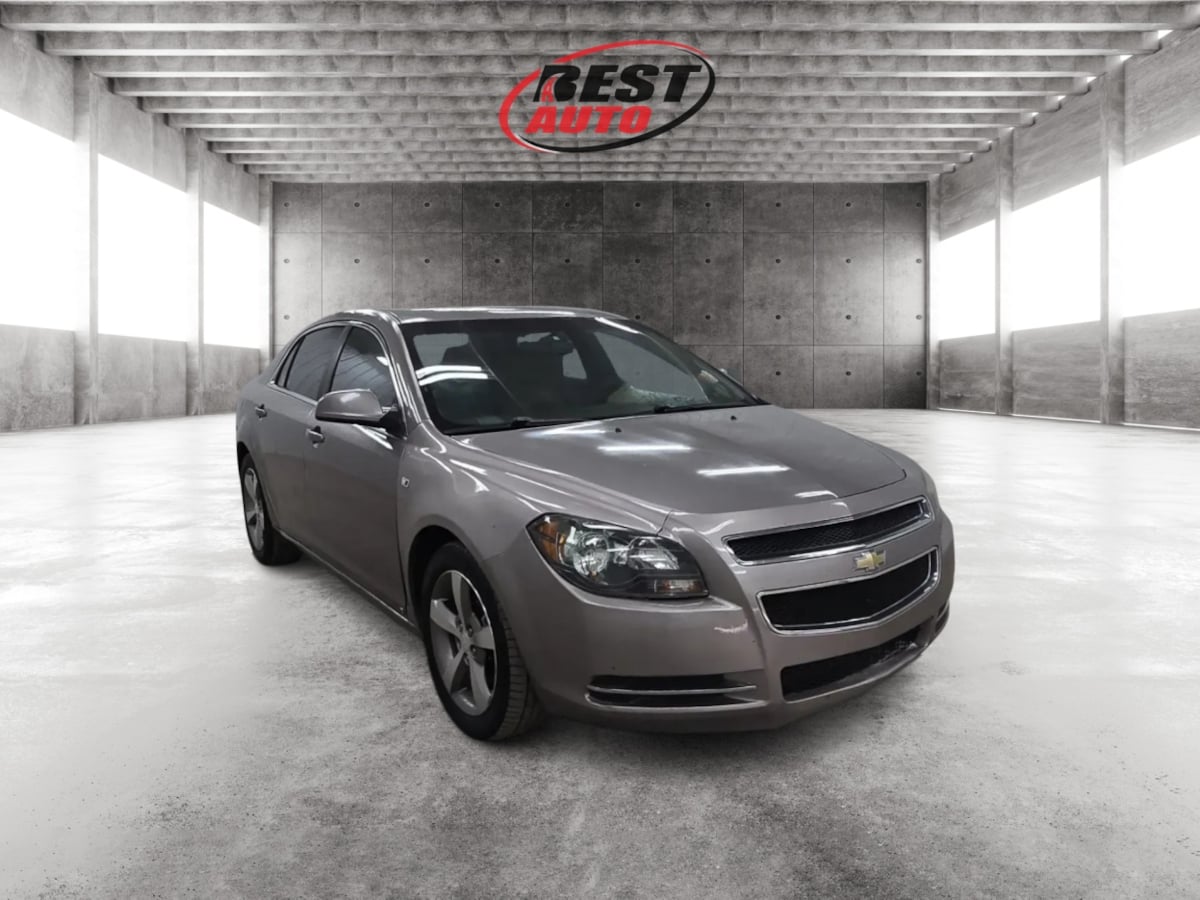 2008 Chevrolet Malibu 2LT photo 2