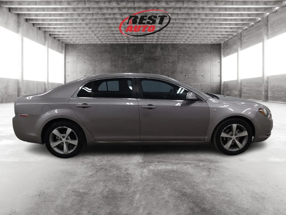 2008 Chevrolet Malibu 2LT photo 3