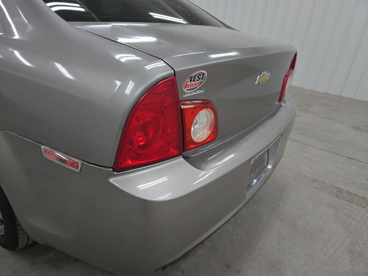 2008 Chevrolet Malibu 2LT photo 32