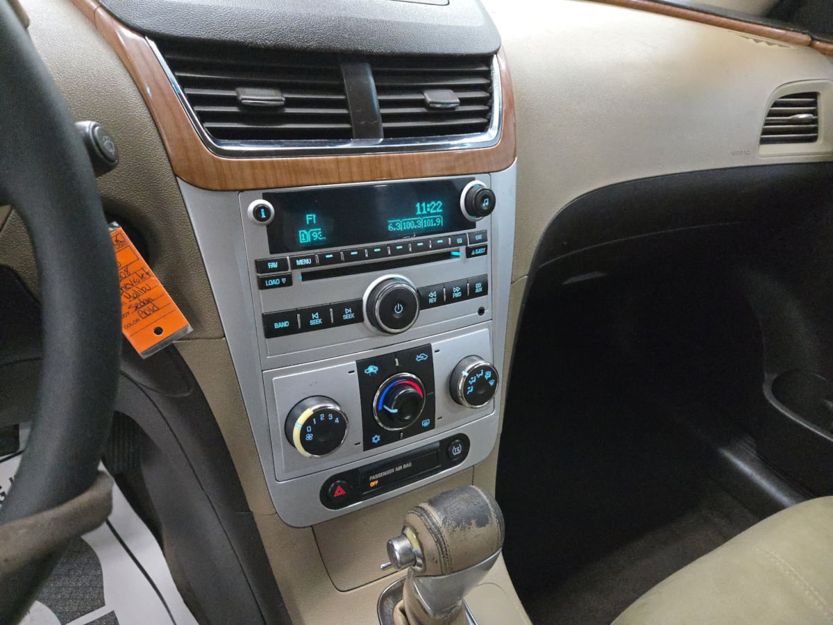 2008 Chevrolet Malibu 2LT photo 36