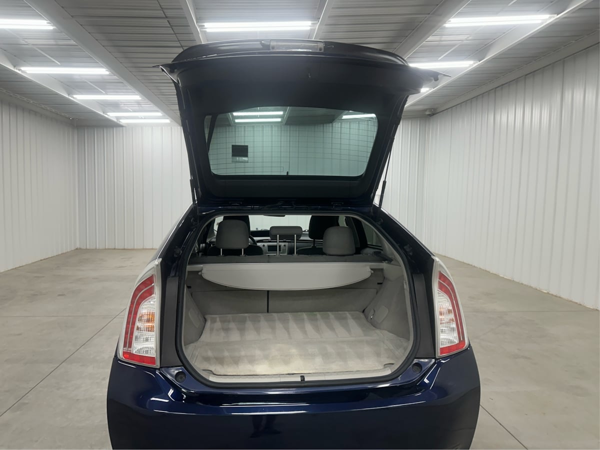 2014 Toyota Prius Two photo 12