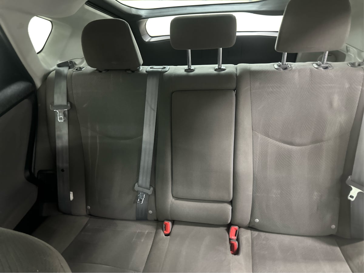 2014 Toyota Prius Two photo 16