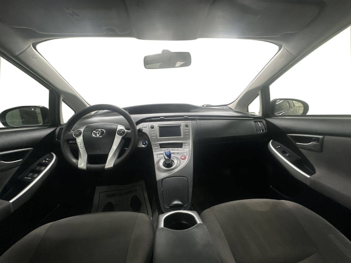 2014 Toyota Prius Two photo 14