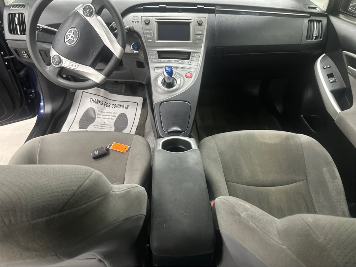 2014 Toyota Prius Two photo 17