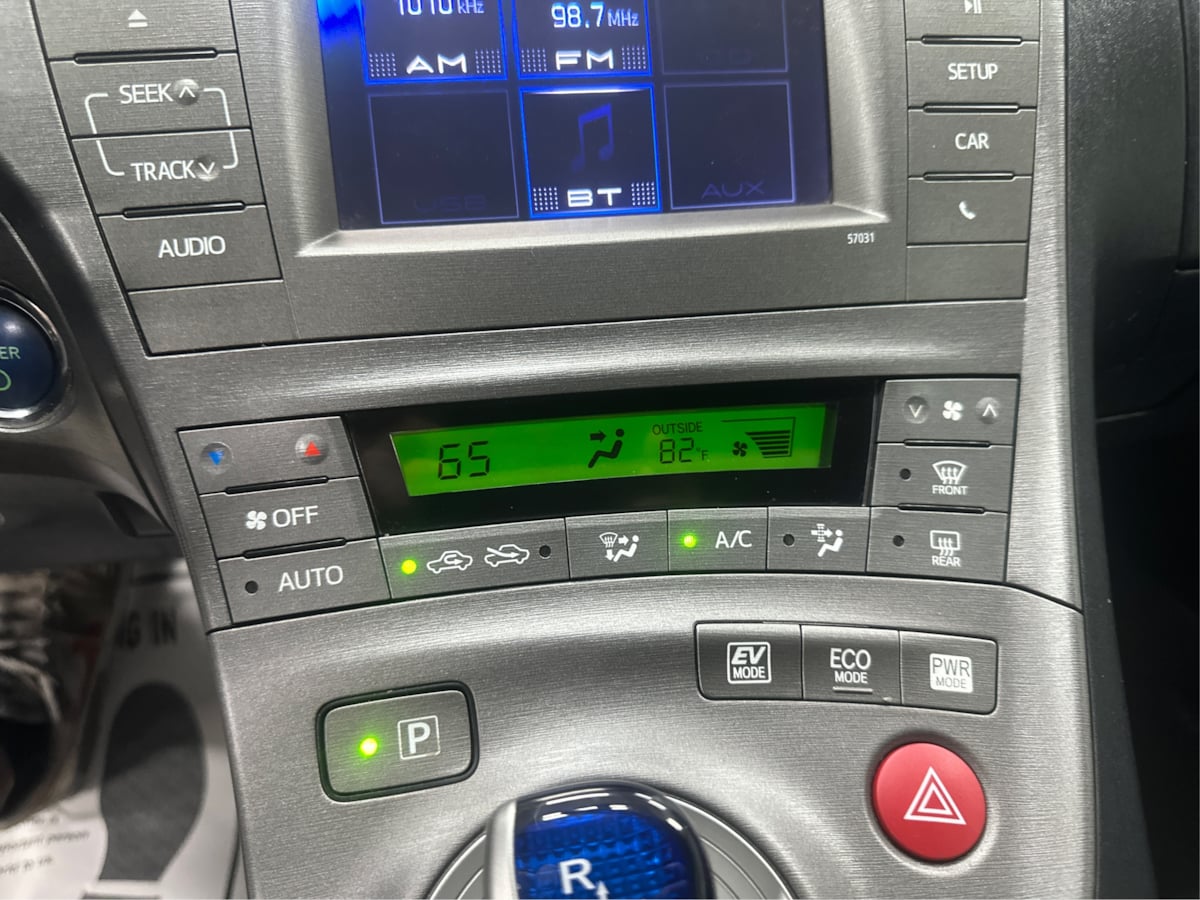 2014 Toyota Prius Two photo 40