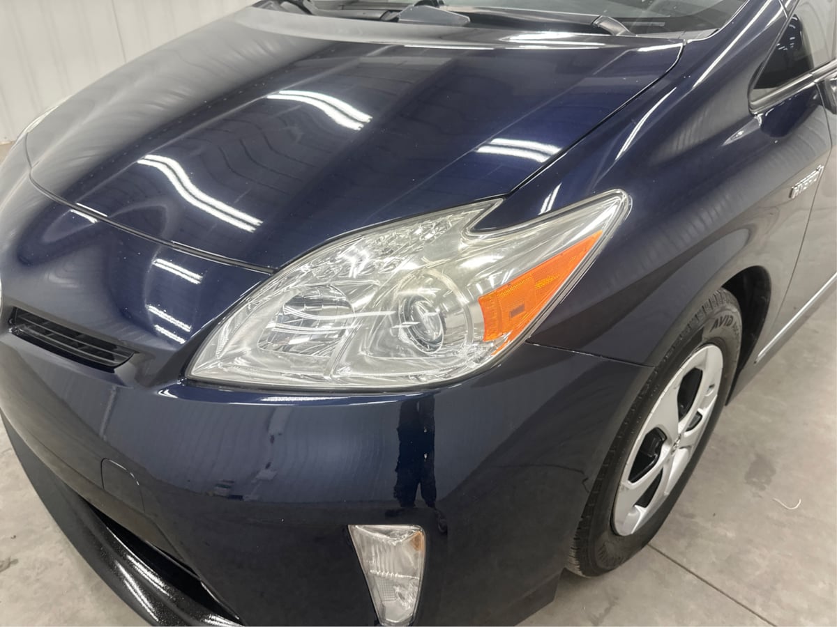 2014 Toyota Prius Two photo 33