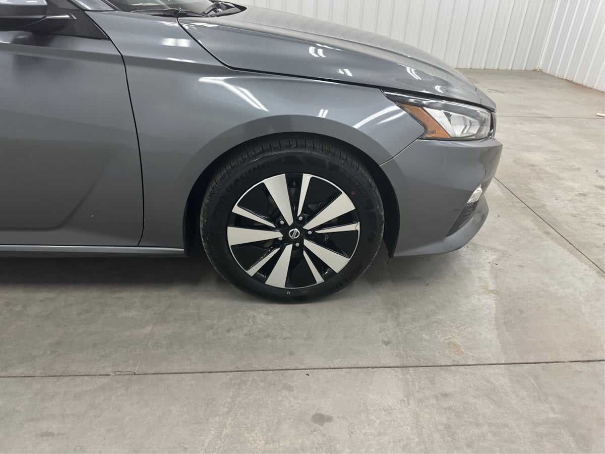2021 Nissan Altima 2.5 SV photo 32