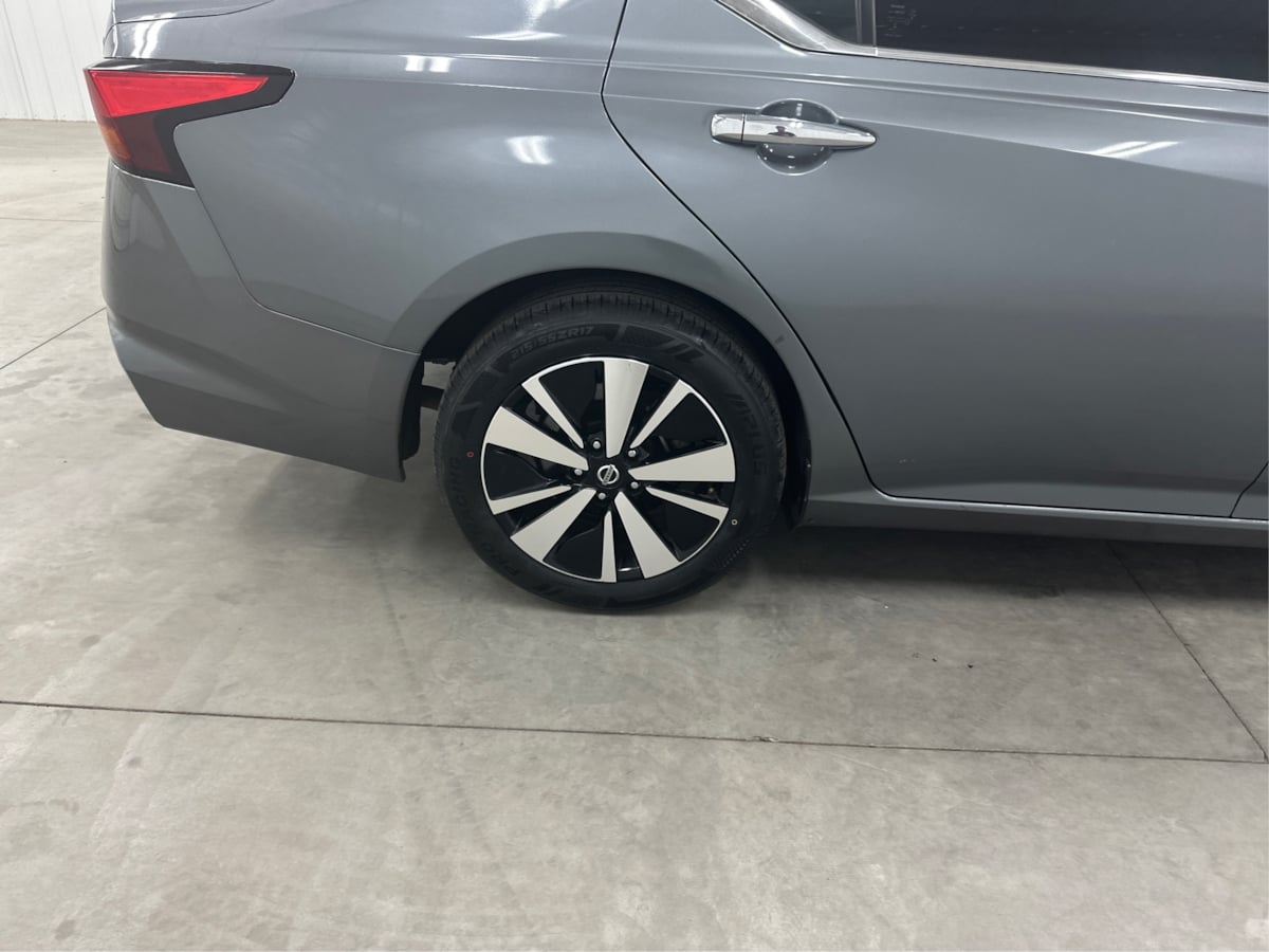 2021 Nissan Altima 2.5 SV photo 33