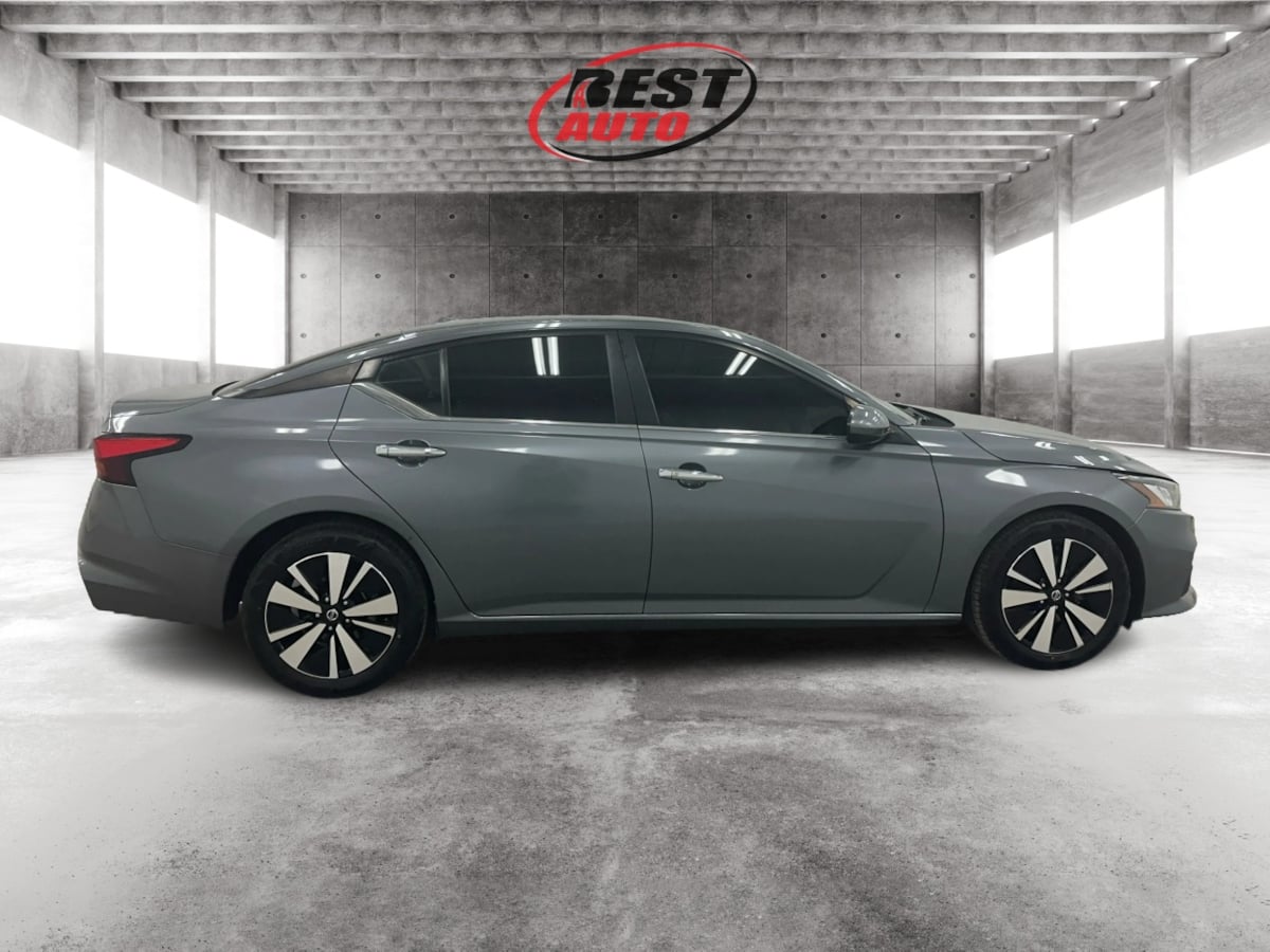 2021 Nissan Altima 2.5 SV photo 3
