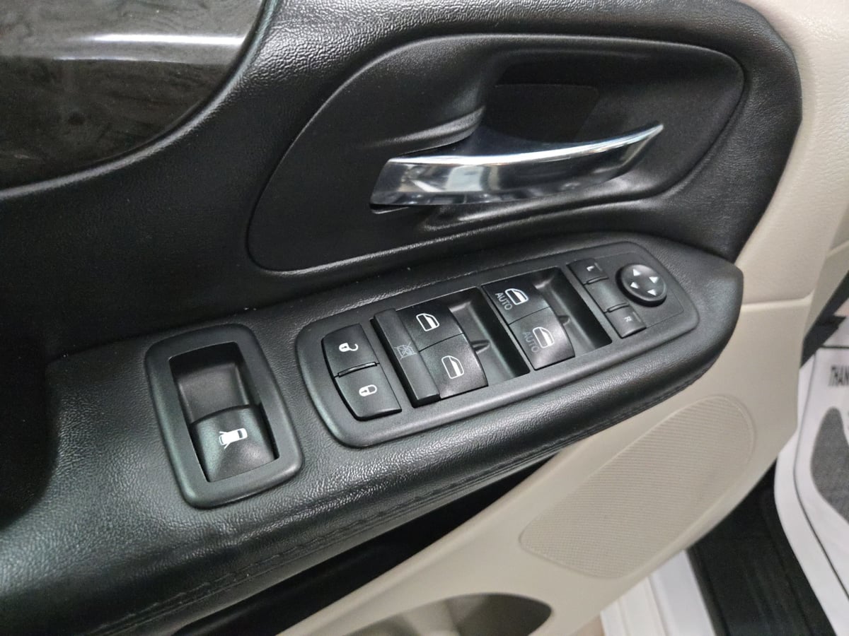 2018 Dodge Grand Caravan SE photo 44