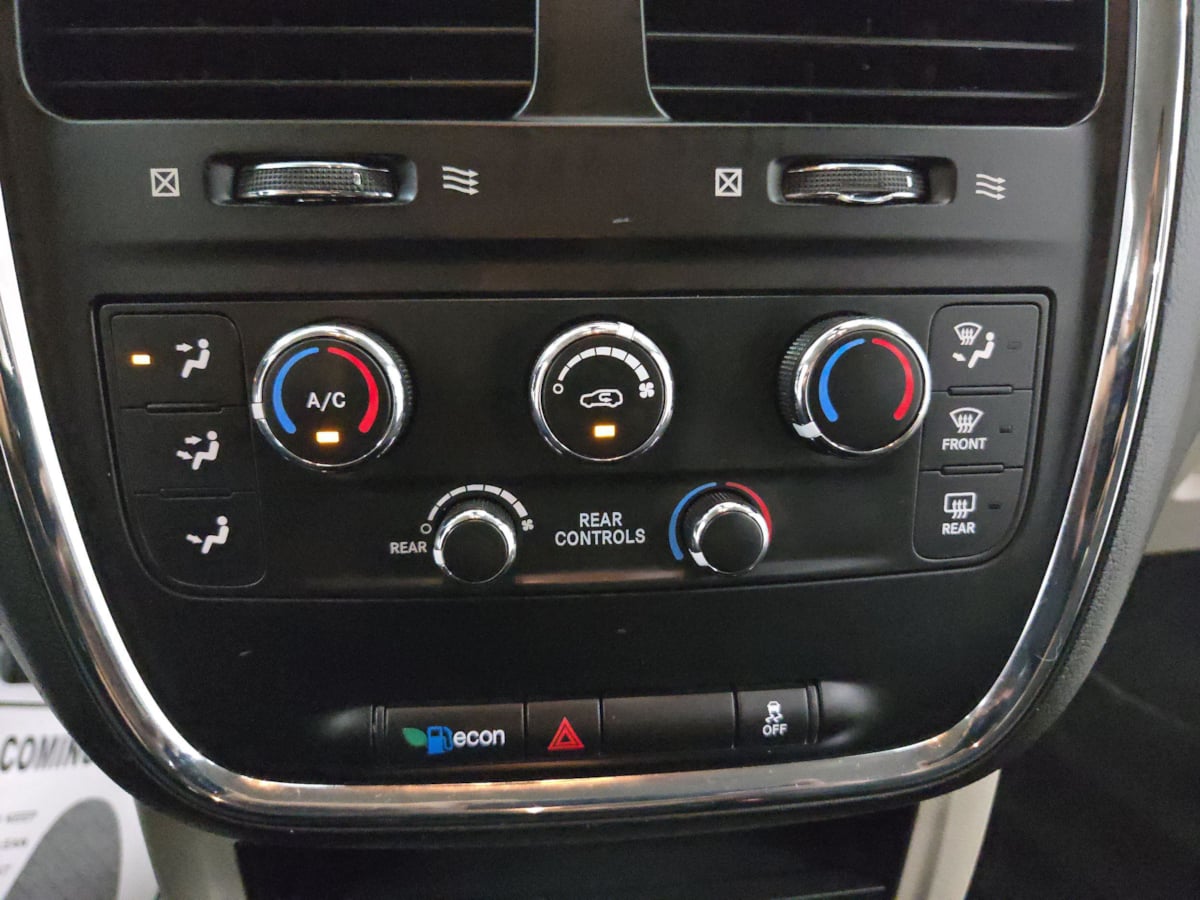 2018 Dodge Grand Caravan SE photo 39