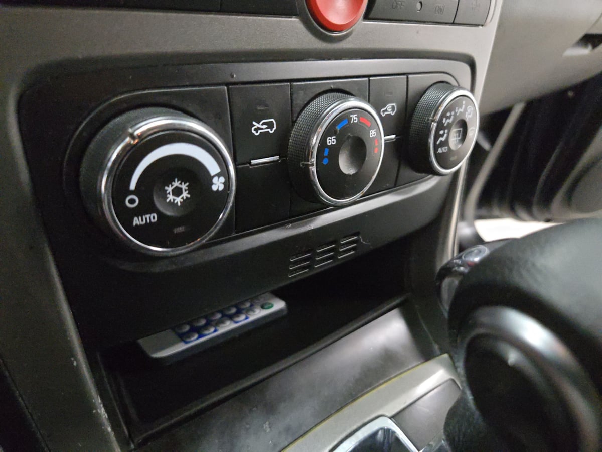 2014 Chevrolet Captiva Sport LT photo 39