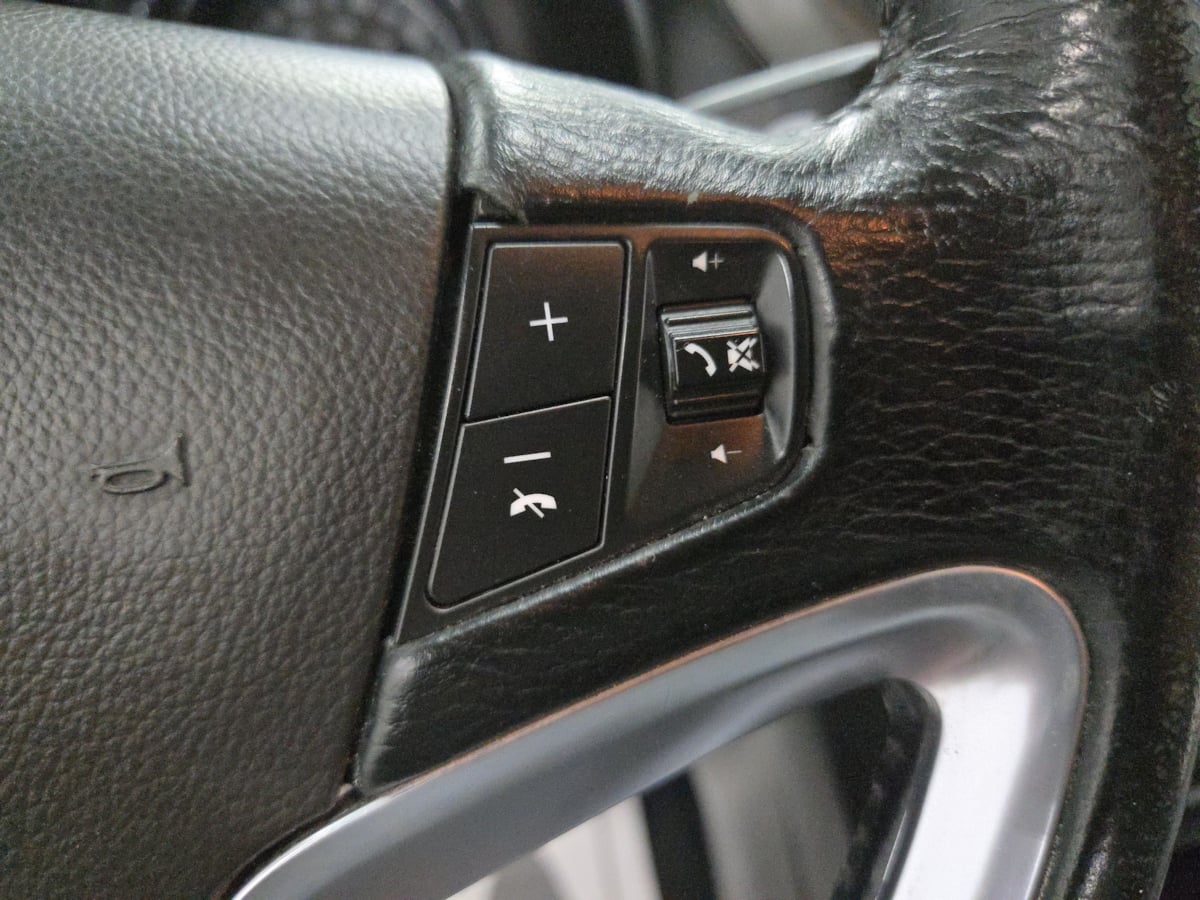 2014 Chevrolet Captiva Sport LT photo 41