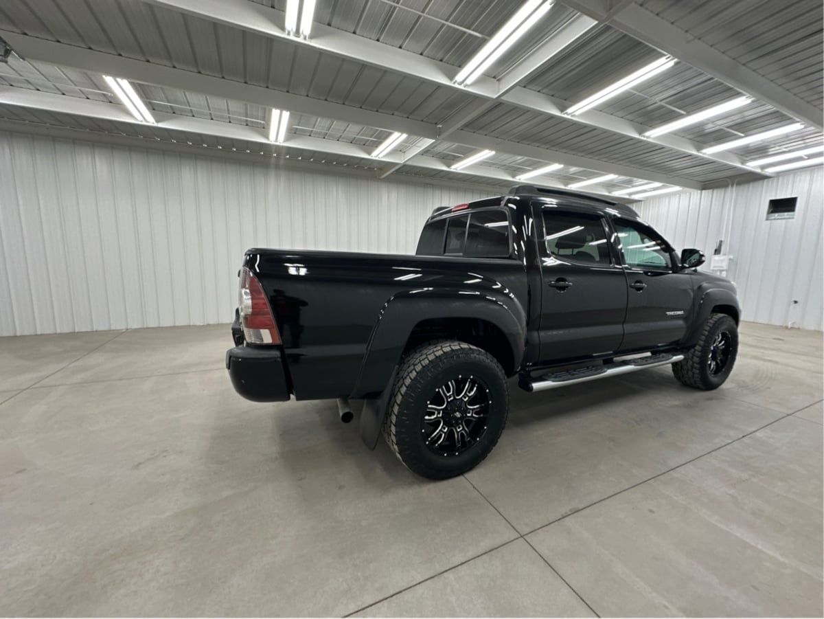2013 Toyota Tacoma PreRunner TRD Sport photo 3