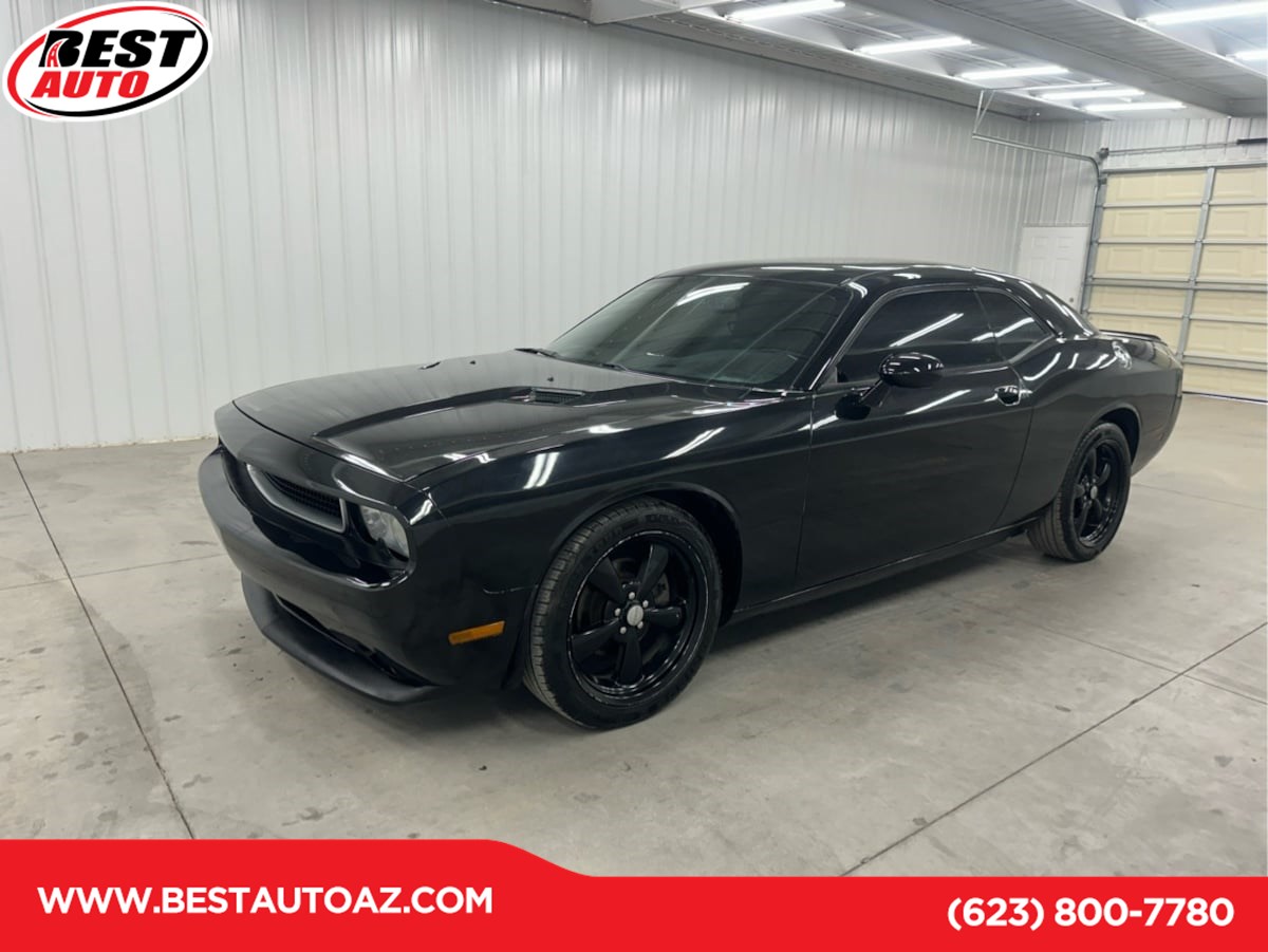 2012 Dodge Challenger SXT's photo