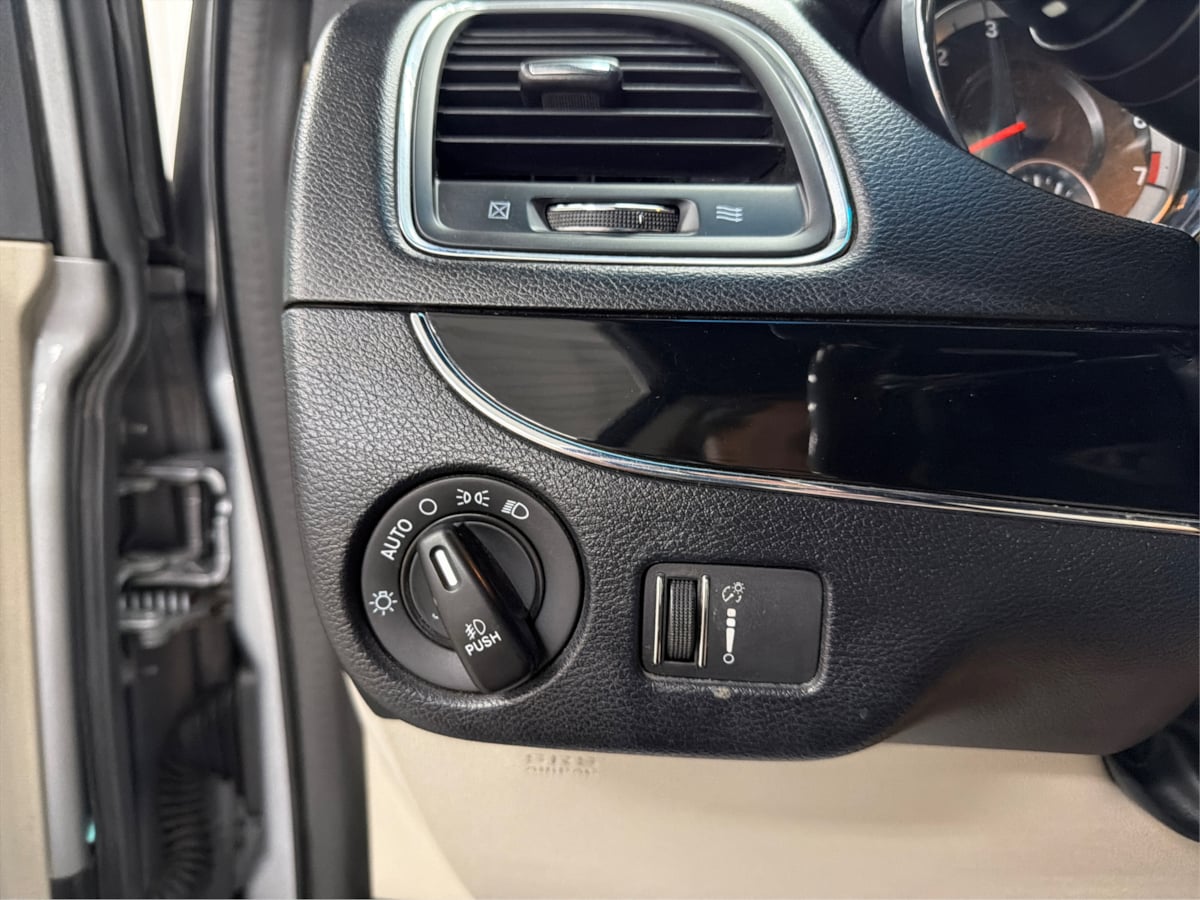Dodge Grand Caravan photo 22