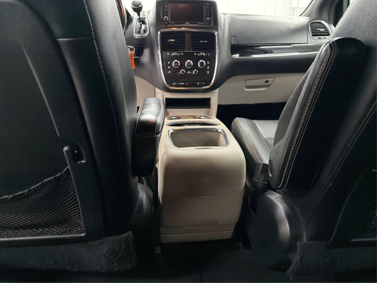 Dodge Grand Caravan photo 18