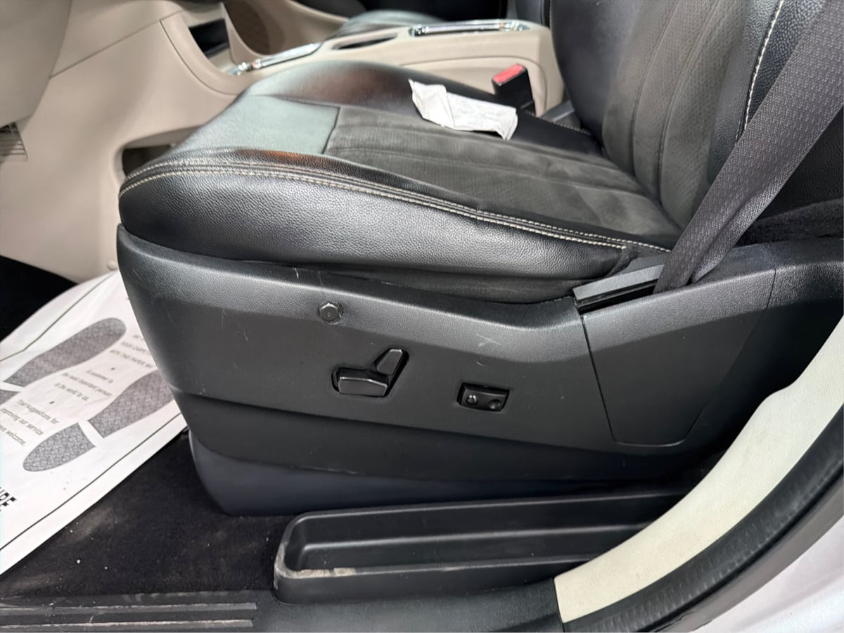 Dodge Grand Caravan photo 23