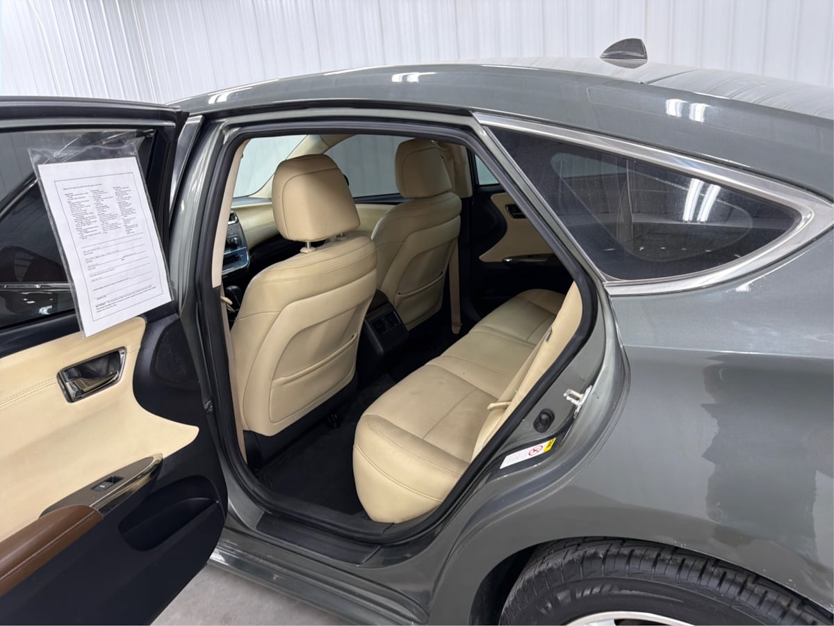 Toyota Avalon photo 11