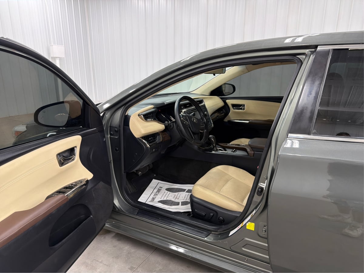 Toyota Avalon photo 10