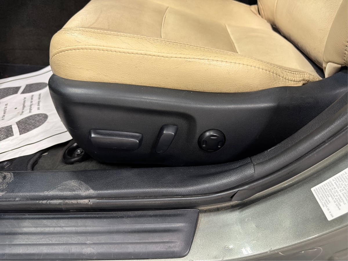 Toyota Avalon photo 23