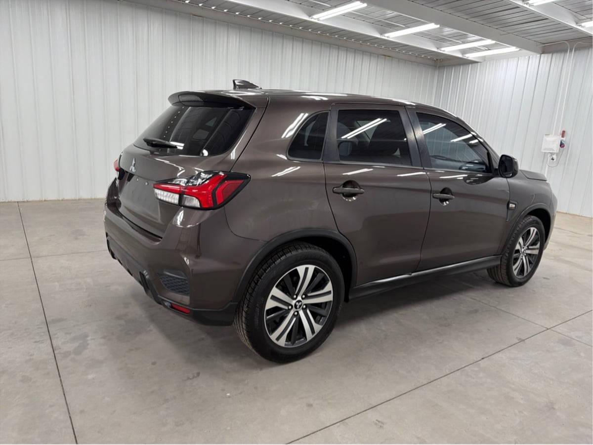 Mitsubishi Outlander Sport photo 4