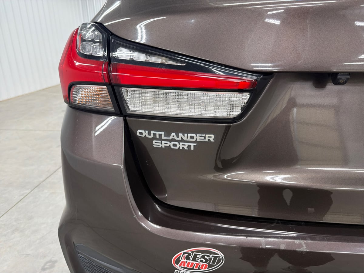 Mitsubishi Outlander Sport photo 34