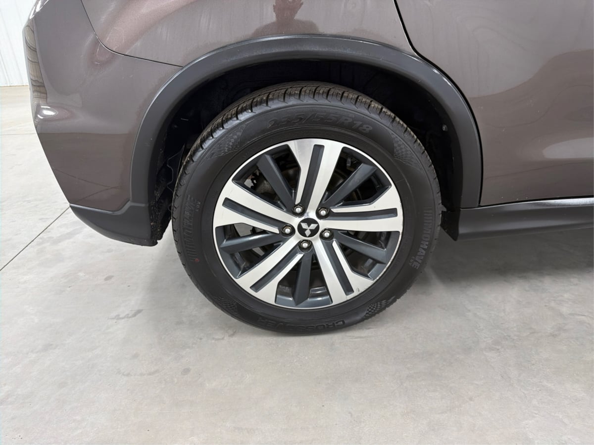 Mitsubishi Outlander Sport photo 35