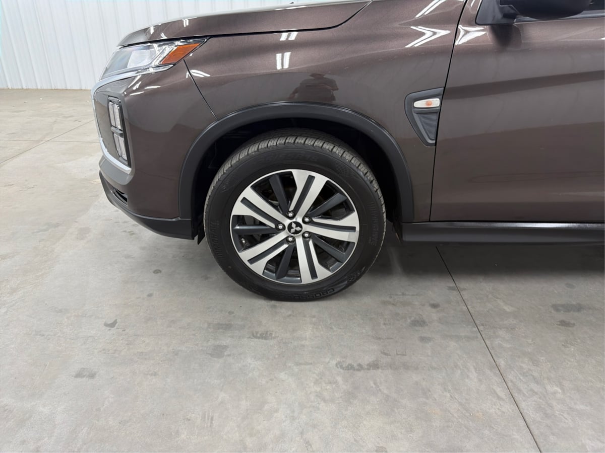 Mitsubishi Outlander Sport photo 39